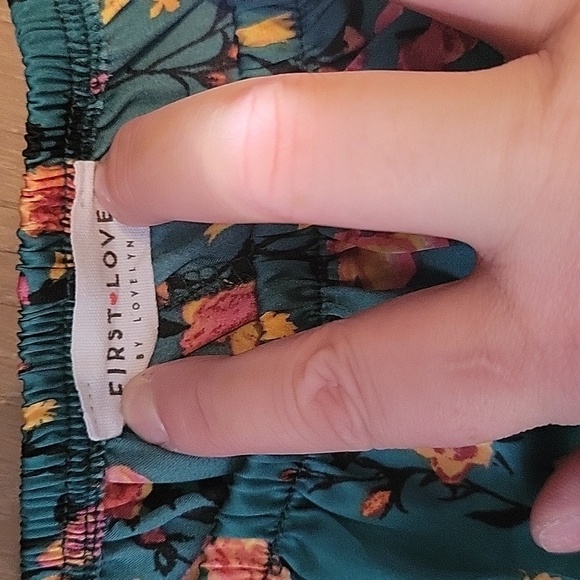 First Love Plus Size 3X Green Floral Top - Picture 2 of 6